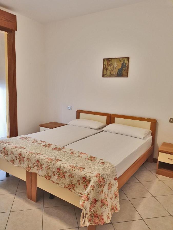 Casa Comisso Lägenhet Caorle Exteriör bild