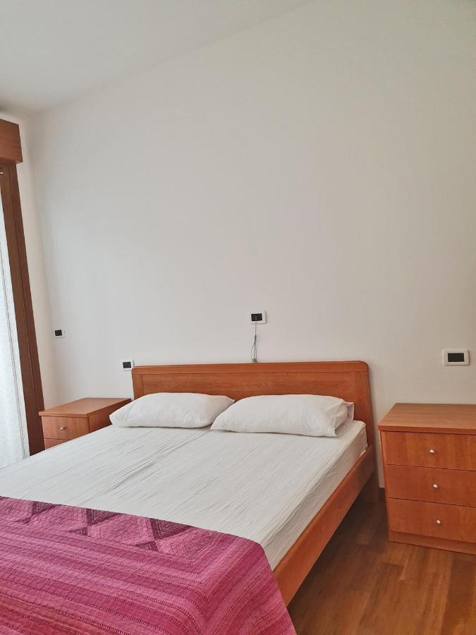 Casa Comisso Lägenhet Caorle Exteriör bild