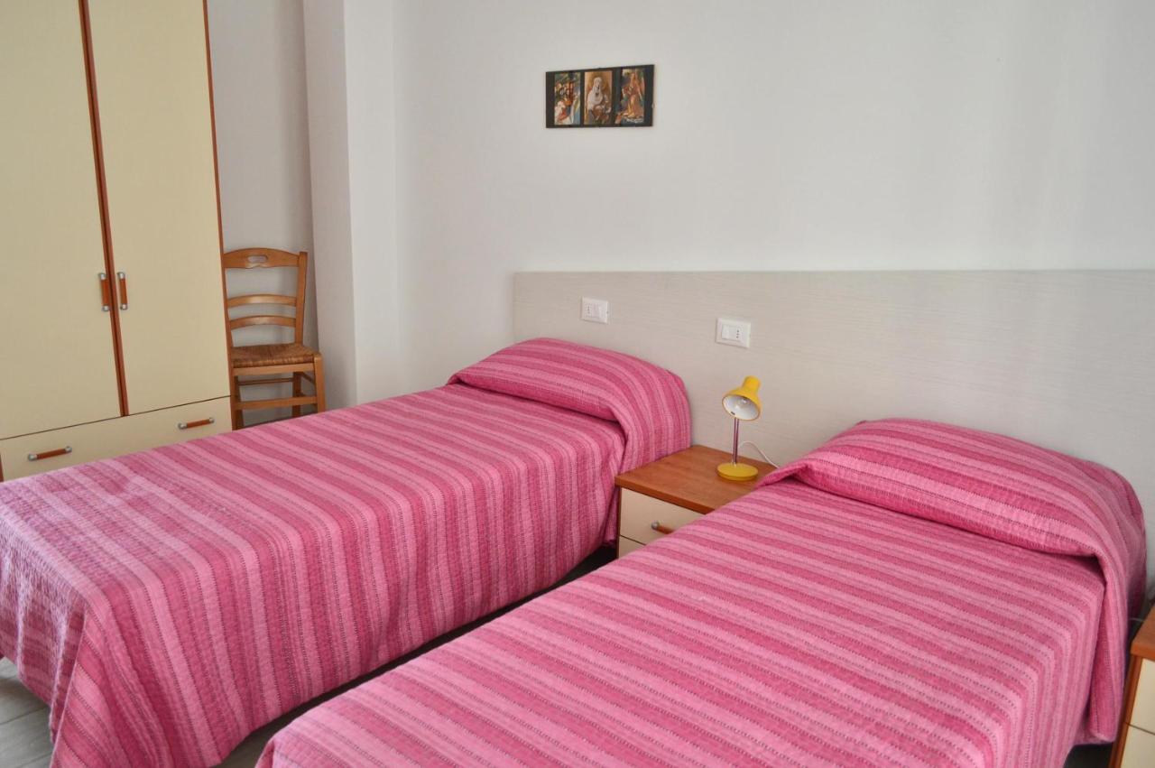 Casa Comisso Lägenhet Caorle Exteriör bild