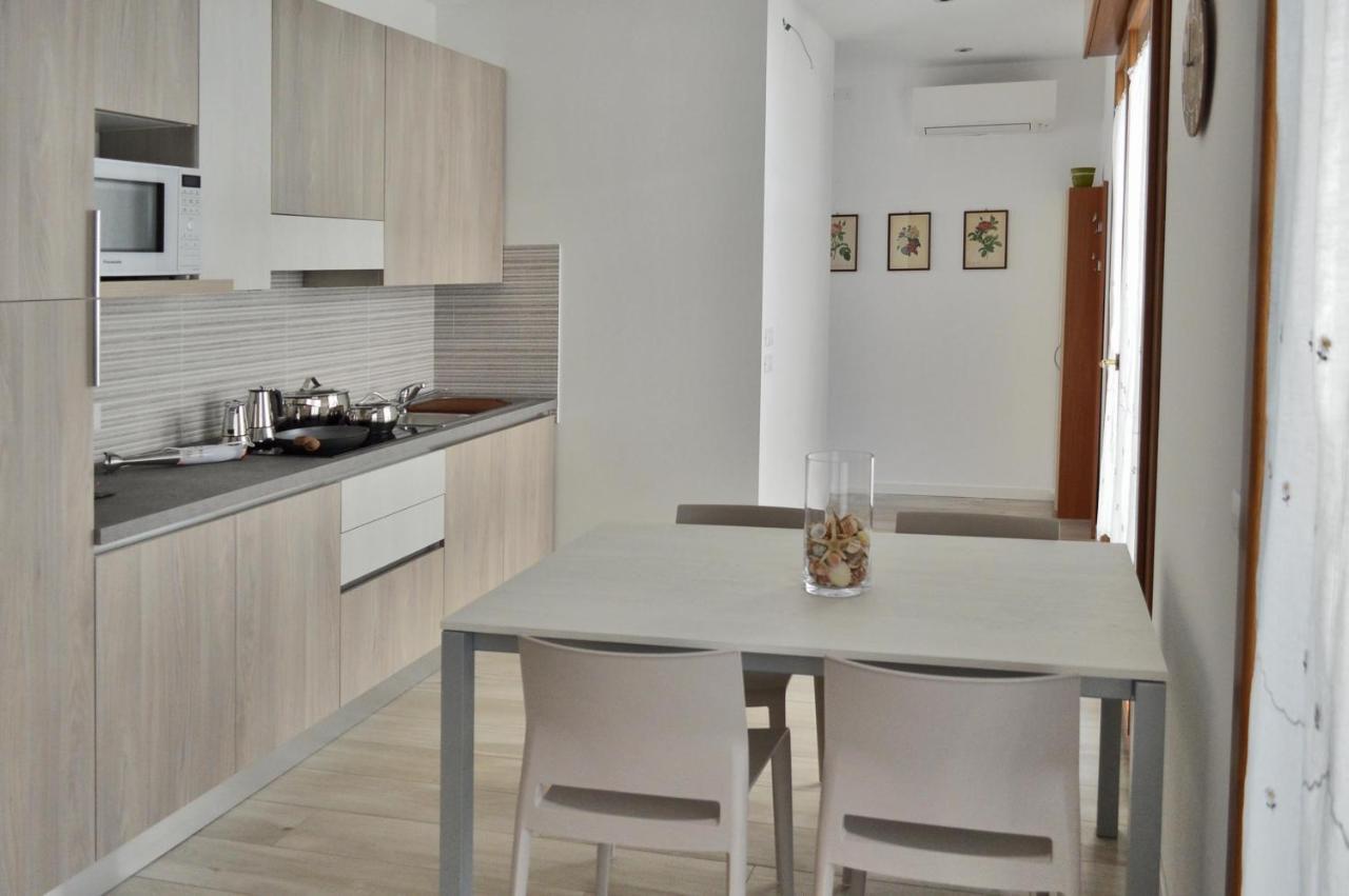 Casa Comisso Lägenhet Caorle Exteriör bild